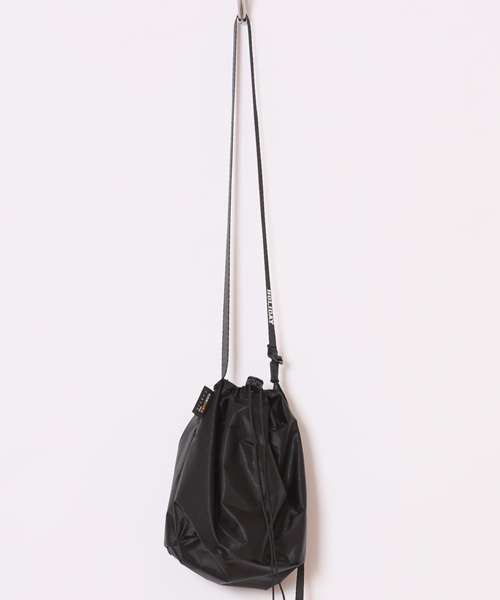 HOLIDAY（ホリデイ）の「HOLIDAY PACKABLE POCHETTE ホリデイパッカブルポシェット（ショルダーバッグ・レディース・ブラック/ピンク/カーキ/パープル/ネイビー・ONE SIZE）」の14枚目の写真