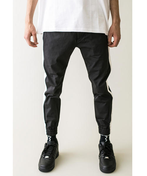 MONKEY TIME（モンキータイム）の「＜monkey time＞  C/N LINE SKINNY JOGGER PANTS/ジョガーパンツ ¨ ◇（その他パンツ・メンズ・ブラック/ネイビー/ダークグレー・SMALL/MEDIUM/LARGE/X-LARGE）」の4枚目の写真