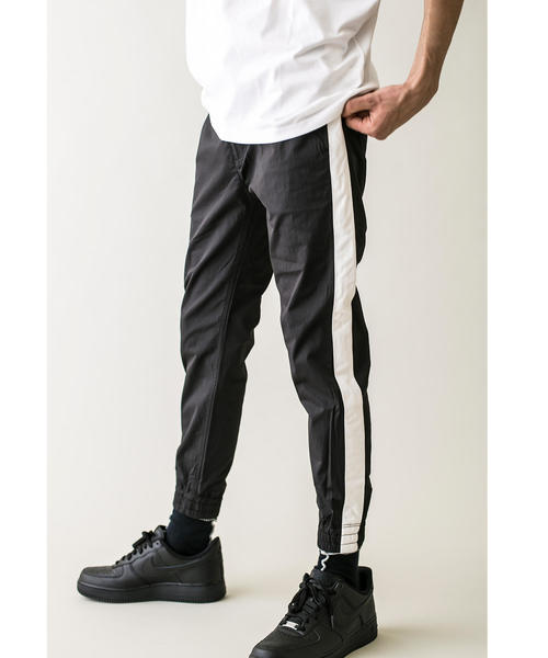 MONKEY TIME（モンキータイム）の「＜monkey time＞  C/N LINE SKINNY JOGGER PANTS/ジョガーパンツ ¨ ◇（その他パンツ・メンズ・ブラック/ネイビー/ダークグレー・SMALL/MEDIUM/LARGE/X-LARGE）」の5枚目の写真