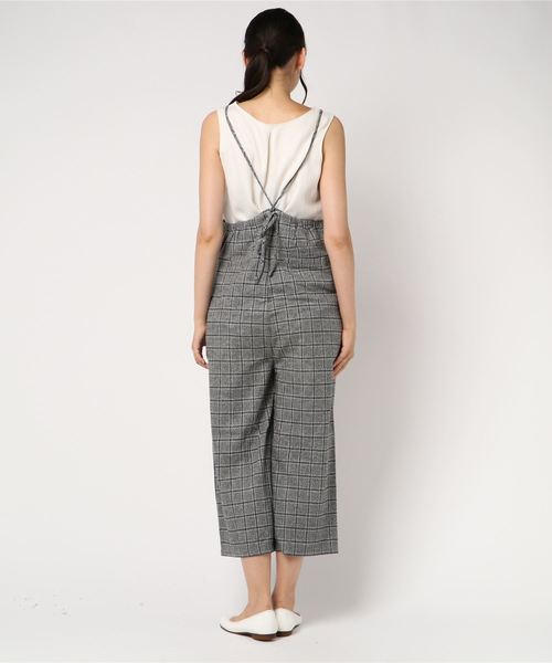 GeeRA(ジーラ)の「チェック素材のサロペット(サロペット/オーバーオール・レディース・グレー・MEDIUM/LARGE/X-LARGE/XX-LARGE)」の3枚目の写真