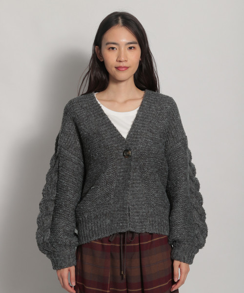 niko and...（ニコアンド）の「袖山BIGケーブルカーディガン（カーディガン/ボレロ・レディース・ベージュ/ピンク/チャコール/ブラウン・MEDIUM/LARGE）」の15枚目の写真