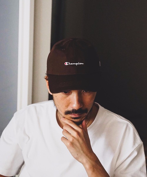 Champion（チャンピオン）の「【CHAMPION/チャンピオン】スクリプトローキャップ/ロゴ刺繍（キャップ・メンズ・ホワイト/ブラック/エンジ/ベージュ/ネイビー/レッド/ピンク/ブルー/グリーン/ライトパープル/ワンウォッシュ/ケミカルウォッシュ/ブラウン/マスタード/ワイン/パープル/ライトグリーン/イエロー/ミント・FREE）」の3枚目の写真