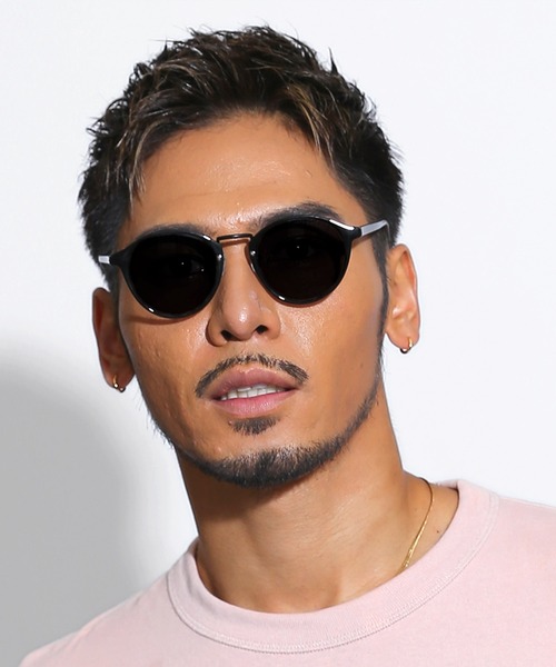 SBG（エスビー）の「SBG ボストンサングラス サングラスケース付き（サングラス・メンズ・ブラック/ピンク/クリア/ブルー系その他/ブルー系その他2/シルバー/ブルー系その他3/ブラック系その他/ピンク系その他/ブラウン/グリーン/グレー/その他1/ブラウン系その他/その他/グリーン系その他/ベージュ・FREE）」の3枚目の写真