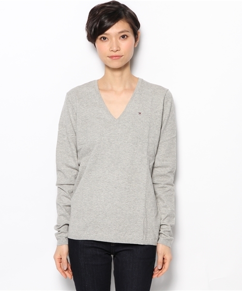 TOMMY HILFIGER（トミーヒルフィガー）の「NEW IVY V-NK SWEATER（ニット/セーター・レディース・ブルー/ネイビー/ピンク/レッド/ホワイト/グレー/アイボリー・LARGE/MEDIUM/SMALL）」の11枚目の写真