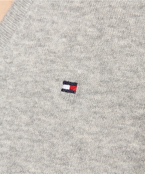 TOMMY HILFIGER（トミーヒルフィガー）の「NEW IVY V-NK SWEATER（ニット/セーター・レディース・ブルー/ネイビー/ピンク/レッド/ホワイト/グレー/アイボリー・LARGE/MEDIUM/SMALL）」の13枚目の写真