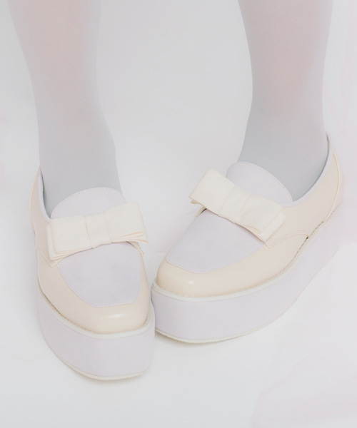 one after another NICE CLAUP(ワンアフターアナザーナイスクラップ)の「【ナイスクラップ】リボンパンプス(その他シューズ・レディース・アイボリー/キャメル/ブラック・SMALL/MEDIUM/LARGE)」の3枚目の写真