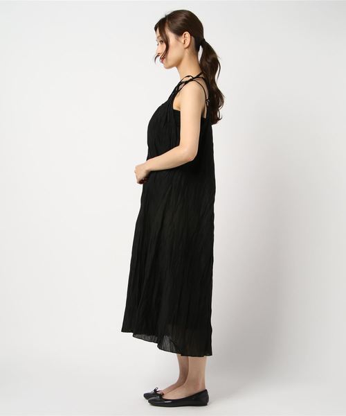 archives(アルシーヴ)の「キャッチワッシャーキャミワンピース(ワンピース・レディース・ブラック/パープル/オフホワイト・MEDIUM)」の4枚目の写真