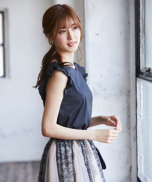 tocco closet（トッコ　クローゼット）の「後ろりぼん＆パール付き肩フリルブラウス（シャツ/ブラウス・レディース・ブラック/ネイビー・M）」の14枚目の写真