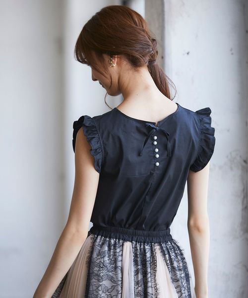 tocco closet（トッコ　クローゼット）の「後ろりぼん＆パール付き肩フリルブラウス（シャツ/ブラウス・レディース・ブラック/ネイビー・M）」の6枚目の写真