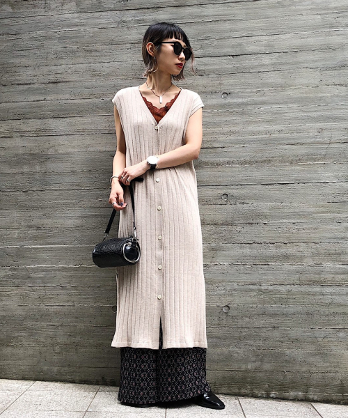 PAGEBOY（ページボーイ）の「リブニットマエボタンワンピースノースリ（ワンピース・レディース・ブラック/ダークブラウン/ベージュ・FREE）」の10枚目の写真