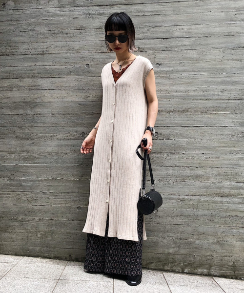 PAGEBOY（ページボーイ）の「リブニットマエボタンワンピースノースリ（ワンピース・レディース・ブラック/ダークブラウン/ベージュ・FREE）」の11枚目の写真