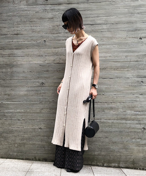 PAGEBOY（ページボーイ）の「リブニットマエボタンワンピースノースリ（ワンピース・レディース・ブラック/ダークブラウン/ベージュ・FREE）」の13枚目の写真