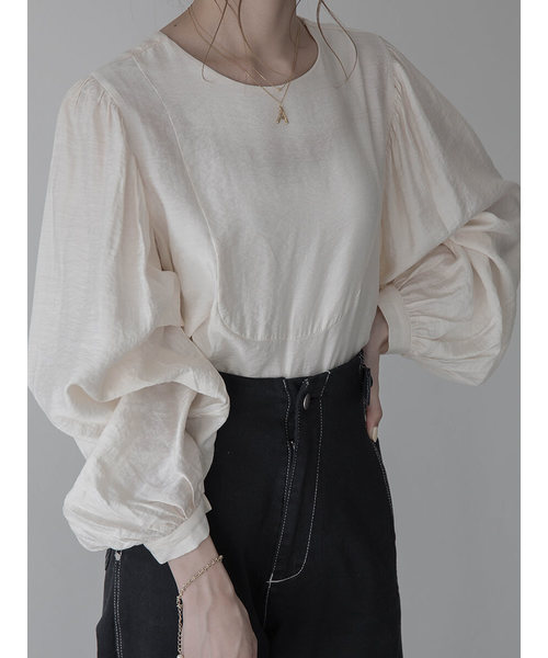 amel（エイメル）の「コンシャススリーブパールブラウス（シャツ/ブラウス・レディース・オフホワイト・FREE）」の2枚目の写真