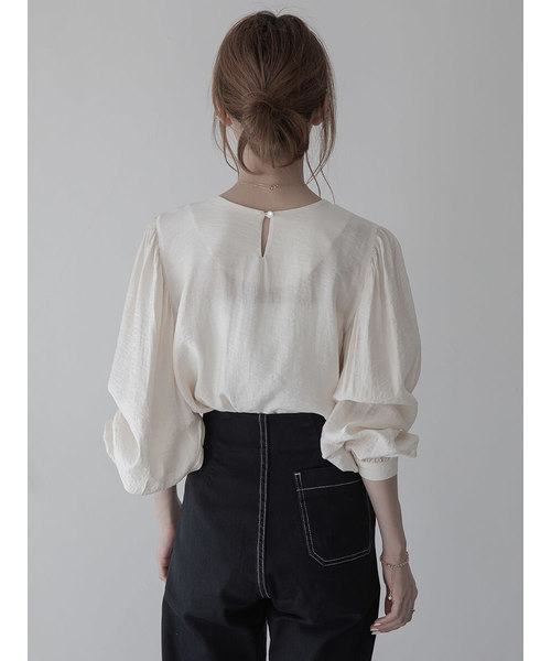 amel（エイメル）の「コンシャススリーブパールブラウス（シャツ/ブラウス・レディース・オフホワイト・FREE）」の14枚目の写真