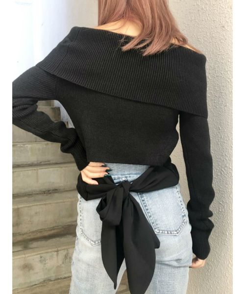 GYDA(ジェイダ)の「ワンショルバックリボンニットTOPS(ニット/セーター・レディース・ベージュ/ブラック/オフホワイト・FREE)」の4枚目の写真