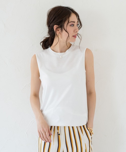 LOUNGEDRESS(ラウンジドレス)の「ノースリカットソー(Tシャツ/カットソー・レディース・ブラック/オフホワイト/ボルドー・FREE)」の2枚目の写真