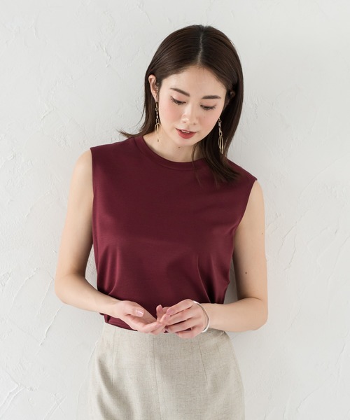 LOUNGEDRESS(ラウンジドレス)の「ノースリカットソー(Tシャツ/カットソー・レディース・ブラック/オフホワイト/ボルドー・FREE)」の3枚目の写真