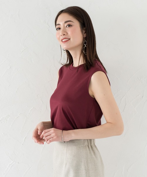 LOUNGEDRESS(ラウンジドレス)の「ノースリカットソー(Tシャツ/カットソー・レディース・ブラック/オフホワイト/ボルドー・FREE)」の5枚目の写真