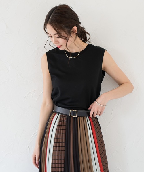 LOUNGEDRESS(ラウンジドレス)の「ノースリカットソー(Tシャツ/カットソー・レディース・ブラック/オフホワイト/ボルドー・FREE)」の17枚目の写真