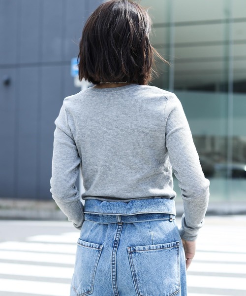 Fashion Letter（ファッションレター）の「ワッフルサーマルVネックコットンTシャツ（Tシャツ/カットソー・レディース・ホワイト/ブラック/ネイビー/カーキ/杢グレー・M/L/4L/LL/3L）」の18枚目の写真