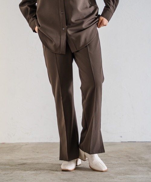 PAGEBOY(ページボーイ)の「【セットアップ対応】Wクロスセットアップフレアパンツ(タックパンツ)(スラックス・レディース・ブラック/ブラウン/グレイッシュベージュ・FREE)」の2枚目の写真