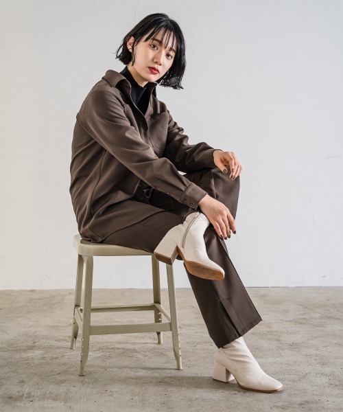 PAGEBOY(ページボーイ)の「【セットアップ対応】Wクロスセットアップフレアパンツ(タックパンツ)(スラックス・レディース・ブラック/ブラウン/グレイッシュベージュ・FREE)」の5枚目の写真