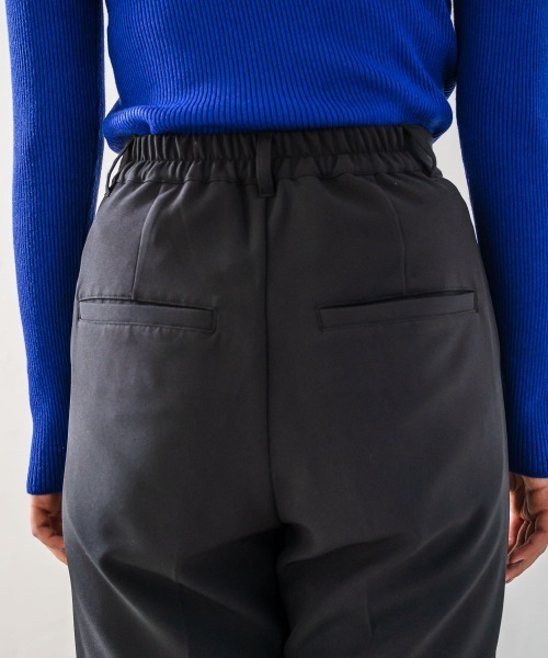 PAGEBOY(ページボーイ)の「【セットアップ対応】Wクロスセットアップフレアパンツ(タックパンツ)(スラックス・レディース・ブラック/ブラウン/グレイッシュベージュ・FREE)」の15枚目の写真