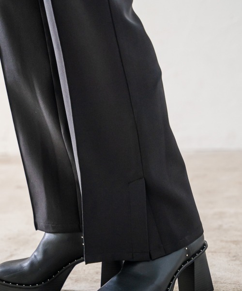 PAGEBOY(ページボーイ)の「【セットアップ対応】Wクロスセットアップフレアパンツ(タックパンツ)(スラックス・レディース・ブラック/ブラウン/グレイッシュベージュ・FREE)」の18枚目の写真