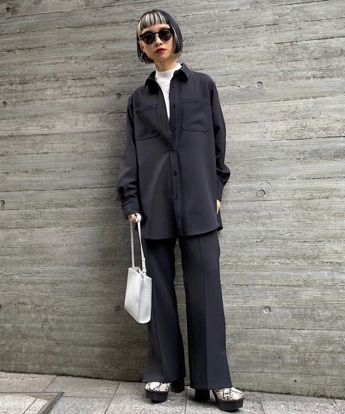 PAGEBOY(ページボーイ)の「【セットアップ対応】Wクロスセットアップフレアパンツ(タックパンツ)(スラックス・レディース・ブラック/ブラウン/グレイッシュベージュ・FREE)」の22枚目の写真