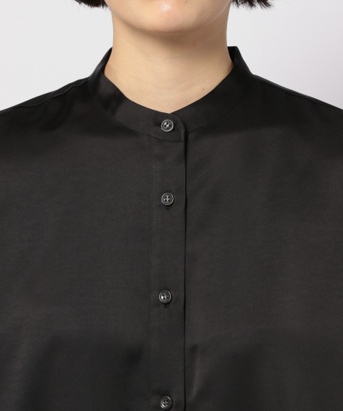 PAGEBOY（ページボーイ）の「サテンバンドカラーシャツ（シャツ/ブラウス・レディース・ブラック/オフホワイト/グレイッシュベージュ・FREE）」の8枚目の写真