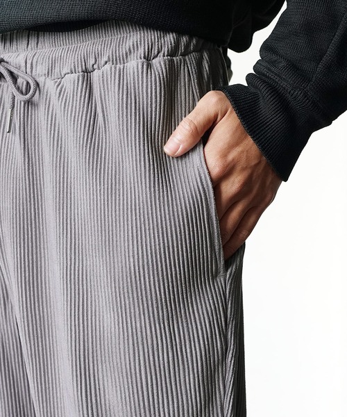 MinoriTY(マイノリティ)の「イージーパンツ スウェードプリーツ テーパードパンツ(その他パンツ・メンズ・ブラック/ブラウン/グレー/アイボリー・L/M)」の15枚目の写真
