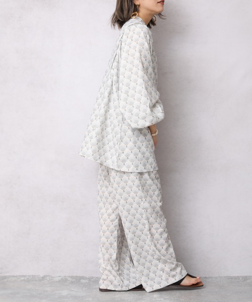 ap retro（アプレトロ）の「肩ギャザー２WAYブラウス【ZOZO限定アイテム】（シャツ/ブラウス・レディース・ブラック/アイボリー/ライトベージュ・FREE）」の18枚目の写真