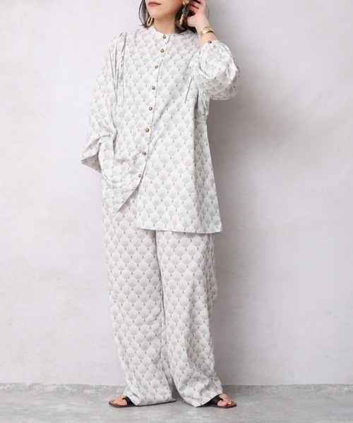 ap retro（アプレトロ）の「肩ギャザー２WAYブラウス【ZOZO限定アイテム】（シャツ/ブラウス・レディース・ブラック/アイボリー/ライトベージュ・FREE）」の17枚目の写真