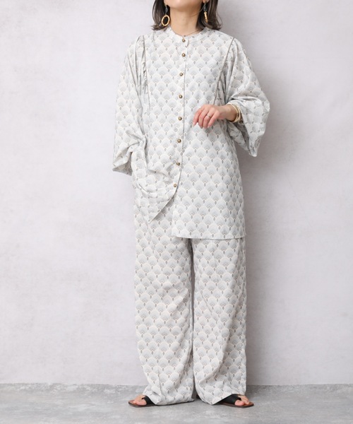 ap retro（アプレトロ）の「肩ギャザー２WAYブラウス【ZOZO限定アイテム】（シャツ/ブラウス・レディース・ブラック/アイボリー/ライトベージュ・FREE）」の14枚目の写真