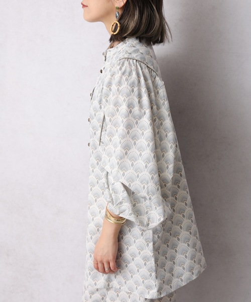 ap retro（アプレトロ）の「肩ギャザー２WAYブラウス【ZOZO限定アイテム】（シャツ/ブラウス・レディース・ブラック/アイボリー/ライトベージュ・FREE）」の11枚目の写真