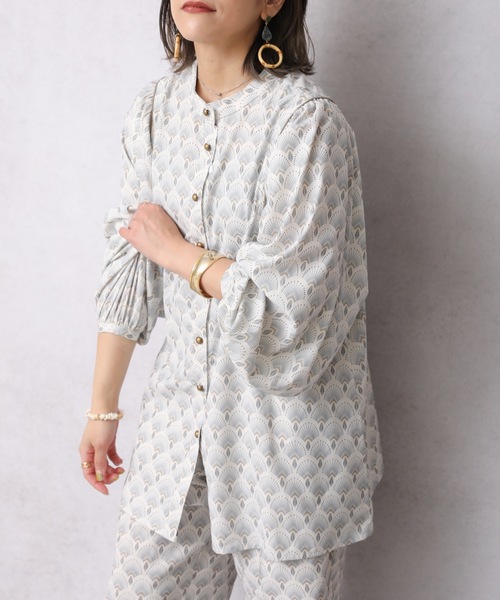 ap retro（アプレトロ）の「肩ギャザー２WAYブラウス【ZOZO限定アイテム】（シャツ/ブラウス・レディース・ブラック/アイボリー/ライトベージュ・FREE）」の5枚目の写真