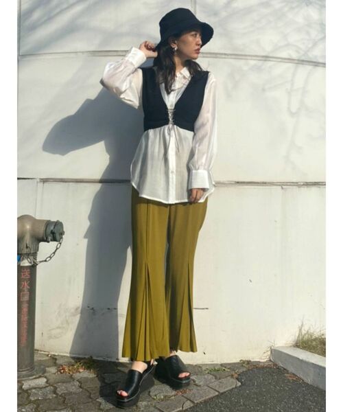 MURUA（ムルーア）の「フリンジバケットハット（ハット・レディース・ブラック/アイボリー・FREE）」の3枚目の写真