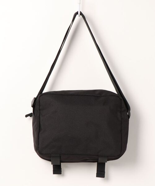 FILA（フィラ）の「【FILA/フィラ】シリコンブランドロゴ付き　ショルダーバッグﾞFM2272（ショルダーバッグ・レディース・ブラック/ピンク/ベージュ・FREE）」の4枚目の写真