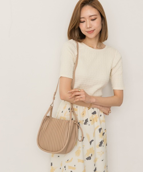 RODE SKO（ロデスコ）の「MARIKKA ラウンドプリーツバッグ（ショルダーバッグ・レディース・ホワイト/ベージュ/パープル系その他・ONE）」の19枚目の写真