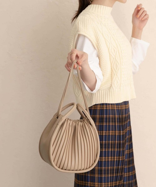 RODE SKO（ロデスコ）の「MARIKKA ラウンドプリーツバッグ（ショルダーバッグ・レディース・ホワイト/ベージュ/パープル系その他・ONE）」の20枚目の写真