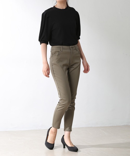 Honeys(ハニーズ)の「スリムカラースキニー(股下64cm)(その他パンツ・レディース・ブラウン/カーキ/ライトベージュ/ブラック/ネイビー/ピンク系その他/ライトカーキ/アイボリー/スミクロ・LL/M/L/SS/S)」の13枚目の写真