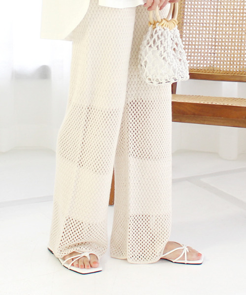 MODE ROBE(モードローブ)の「透かし編みニットワイドパンツ(その他パンツ・レディース・ブラウン/アイボリー・FREE)」の2枚目の写真