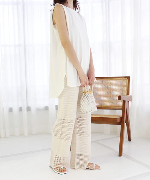 MODE ROBE(モードローブ)の「透かし編みニットワイドパンツ(その他パンツ・レディース・ブラウン/アイボリー・FREE)」の9枚目の写真