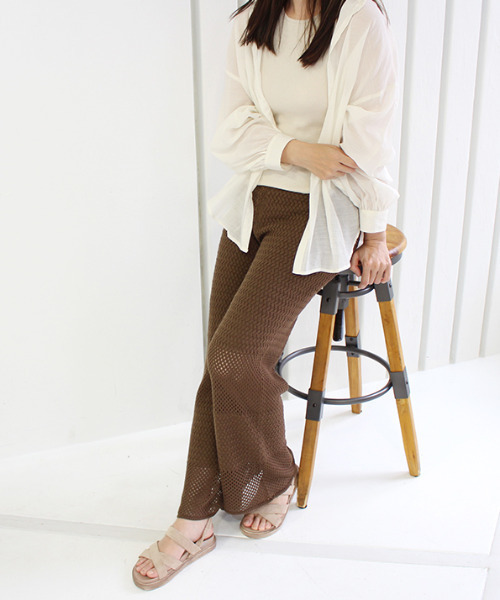 MODE ROBE(モードローブ)の「透かし編みニットワイドパンツ(その他パンツ・レディース・ブラウン/アイボリー・FREE)」の18枚目の写真