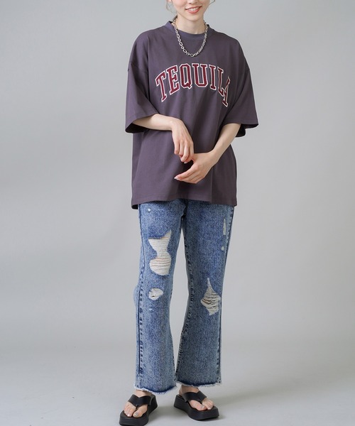 SPINNS（スピンズ）の「【ゆったりシルエット】TEQUILA カレッジロゴ半袖Tシャツ（Tシャツ/カットソー・メンズ・ホワイト/ダークグリーン/オレンジ/ダークブルー/ロイヤルブルー/スミクロ・ONESIZE）」の18枚目の写真