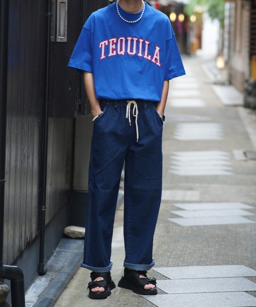 SPINNS（スピンズ）の「【ゆったりシルエット】TEQUILA カレッジロゴ半袖Tシャツ（Tシャツ/カットソー・メンズ・ホワイト/ダークグリーン/オレンジ/ダークブルー/ロイヤルブルー/スミクロ・ONESIZE）」の22枚目の写真