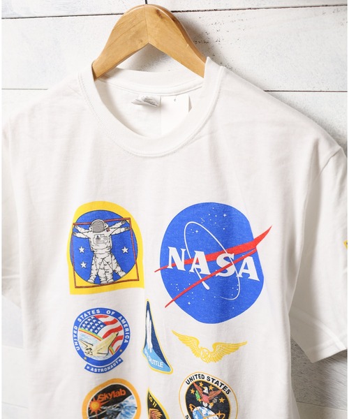 NASA(ナサ)の「GILDAN / NASA EXCLUSIVE TEE(Tシャツ/カットソー・レディース・ブラック/ホワイト・MEDIUM/X-LARGE/LARGE)」の5枚目の写真