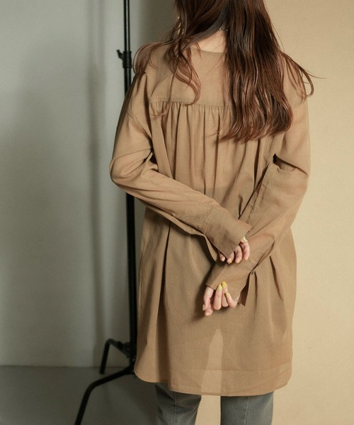 KBF(ケイビーエフ)の「タックスリーブコットンボイルシアーシャツ(シャツ/ブラウス・レディース・オフホワイト/ブラウン系その他/ブラック・ONE)」の19枚目の写真