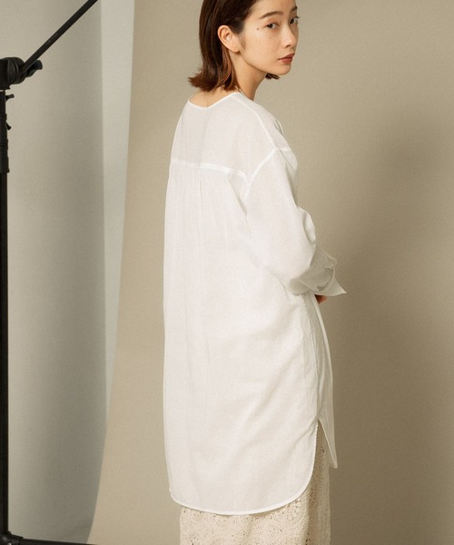 KBF(ケイビーエフ)の「タックスリーブコットンボイルシアーシャツ(シャツ/ブラウス・レディース・オフホワイト/ブラウン系その他/ブラック・ONE)」の18枚目の写真