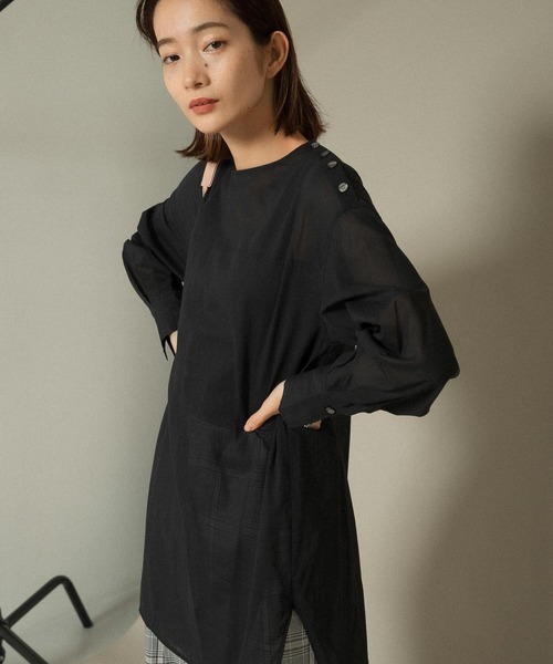 KBF(ケイビーエフ)の「タックスリーブコットンボイルシアーシャツ(シャツ/ブラウス・レディース・オフホワイト/ブラウン系その他/ブラック・ONE)」の15枚目の写真